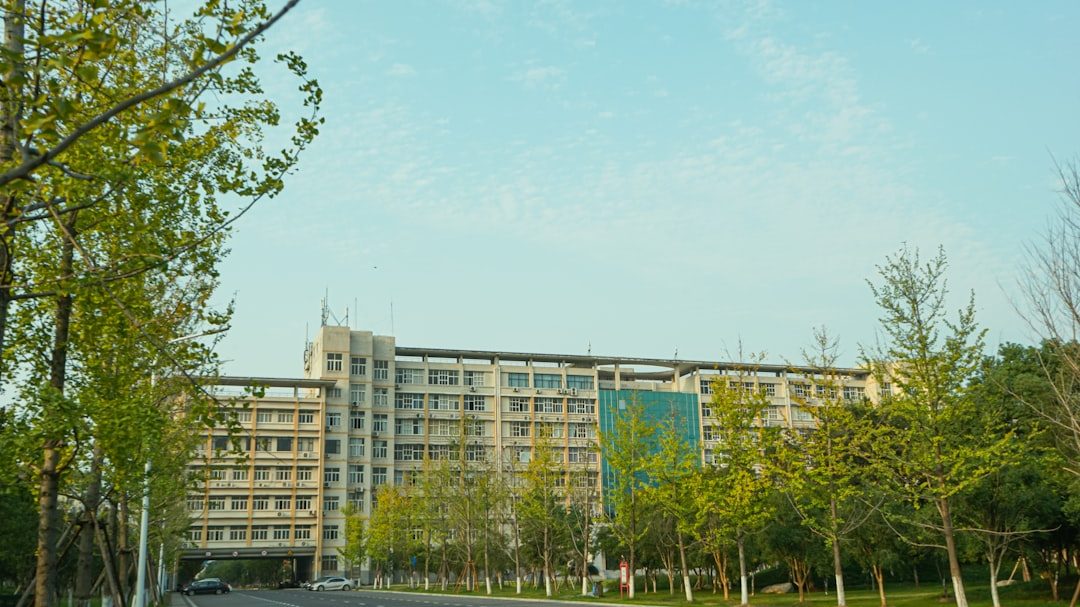 五万创业项目多少钱：果酒赛道投资门槛与收益真相